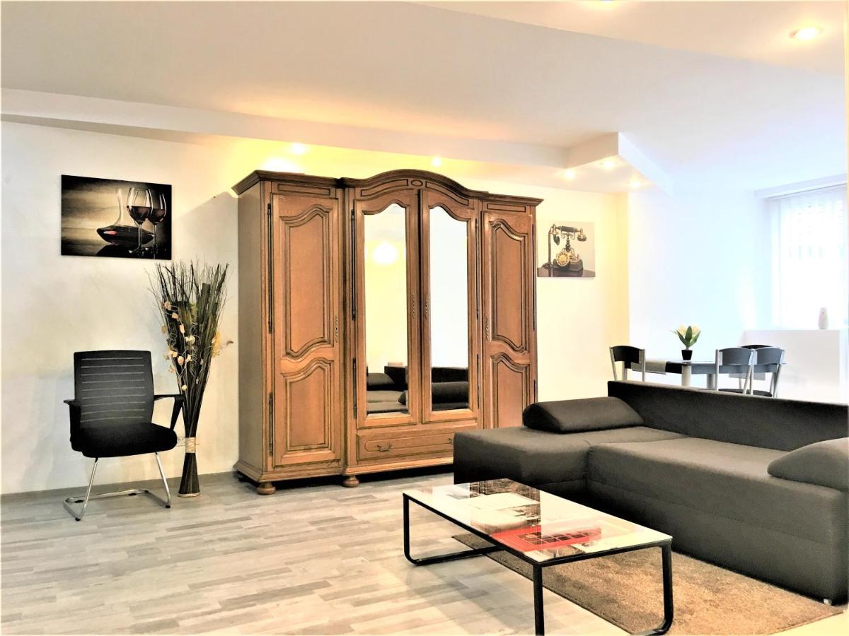 Large Apartment In Ultra-Central Location Brassó Kültér fotó