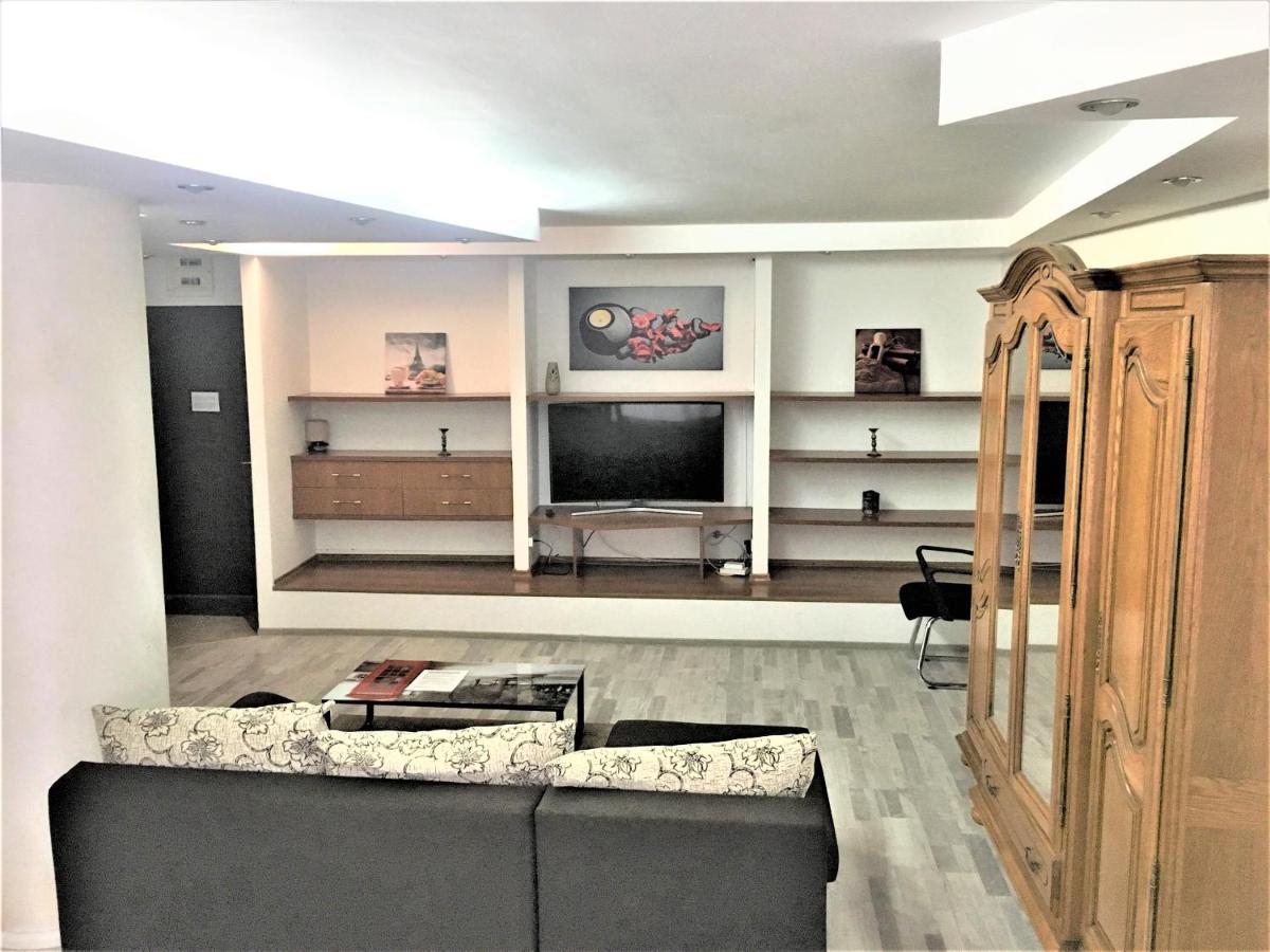 Large Apartment In Ultra-Central Location Brassó Kültér fotó